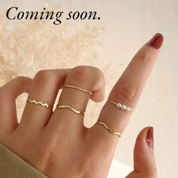 Arrived! Gifts for Teens Bohemian 5 Piece Knuckle Ring Band Set | Wavy & Pearls - Picture 1 of 1